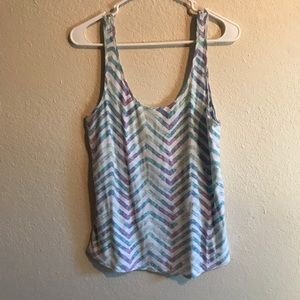 Chevron print scoop back tank🍋